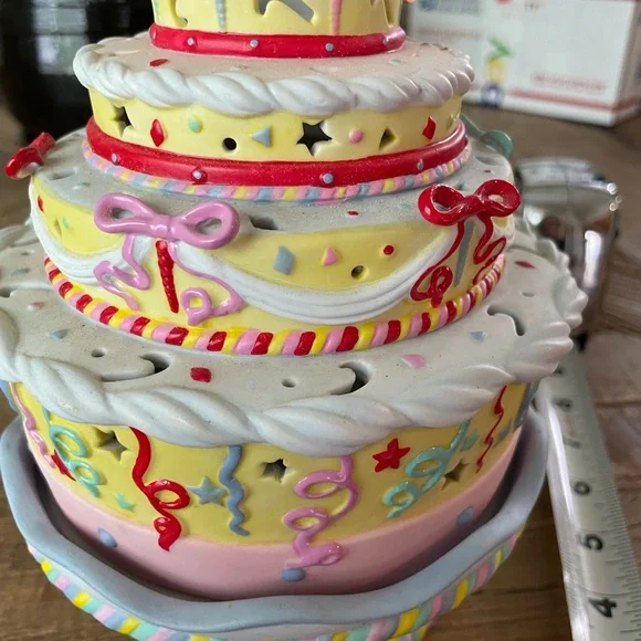 Partylite Colorful Ceramic Tiered Birthday Cake In Excellent Condition - Picture 2 of 14